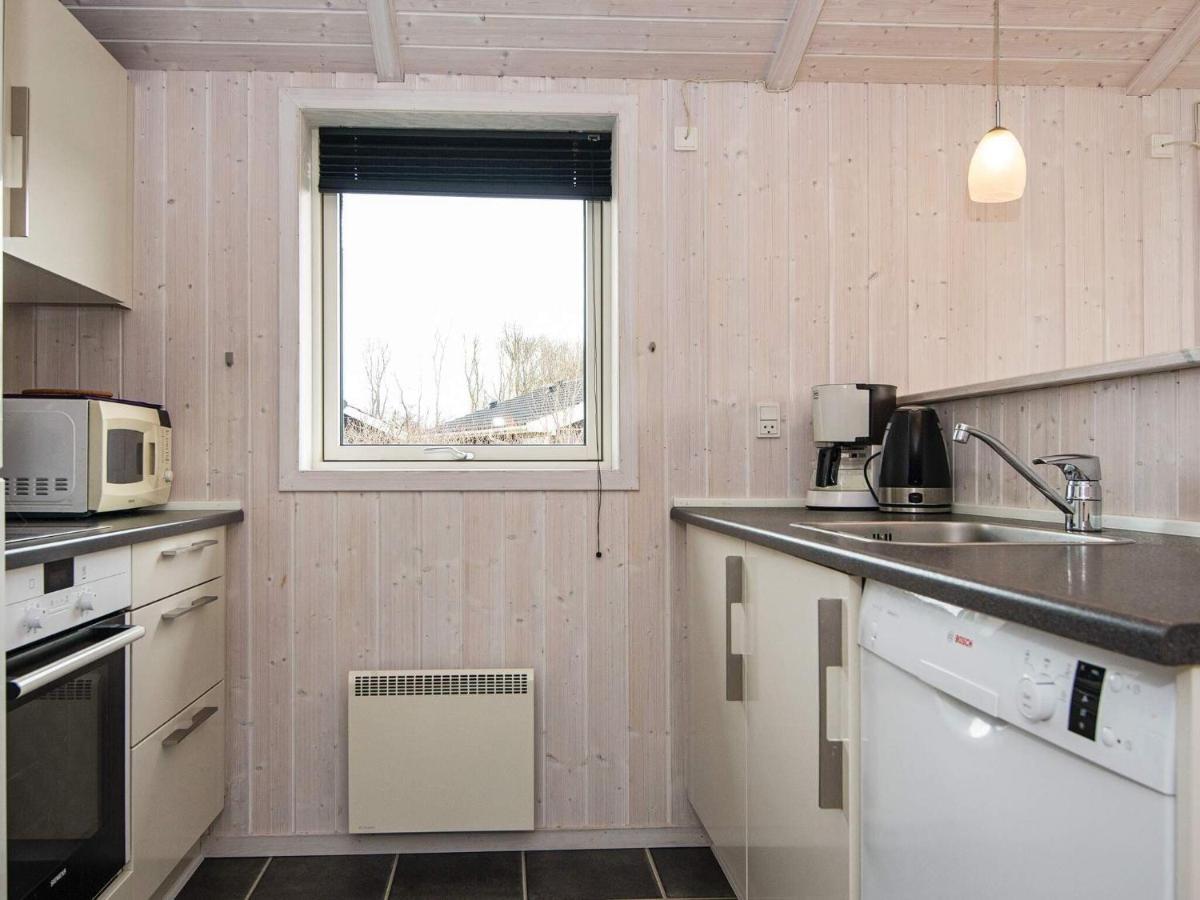 Three-Bedroom Holiday Home In Juelsminde 18 Sonderby  Exterior photo