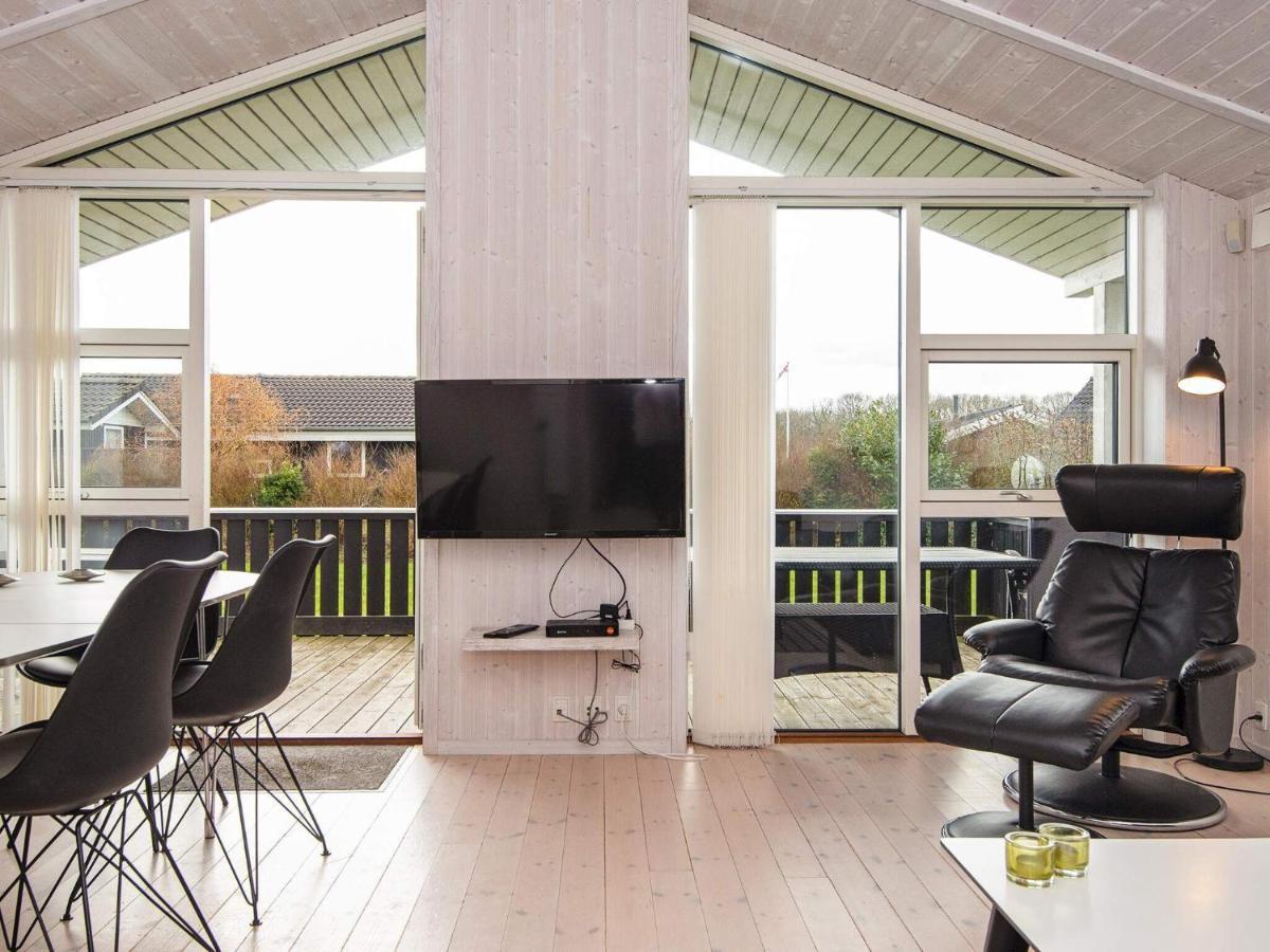 Three-Bedroom Holiday Home In Juelsminde 18 Sonderby  Exterior photo