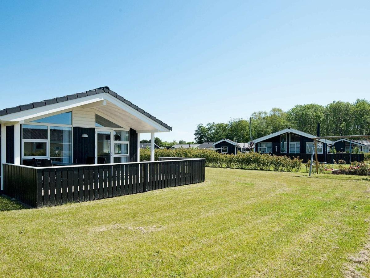 Three-Bedroom Holiday Home In Juelsminde 18 Sonderby  Exterior photo